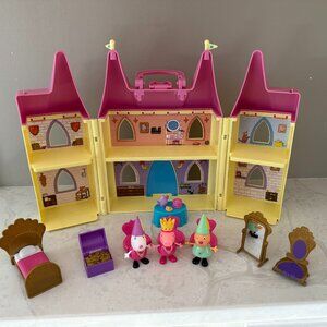 Peppa Pig Princess Castle 13 Piece Playset